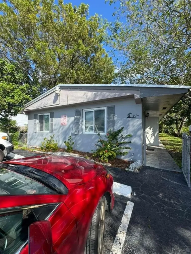 1034 NW 1st Avenue Fort Lauderdale FL 33311