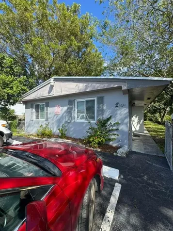 1034 NW 1st Avenue Fort Lauderdale FL 33311