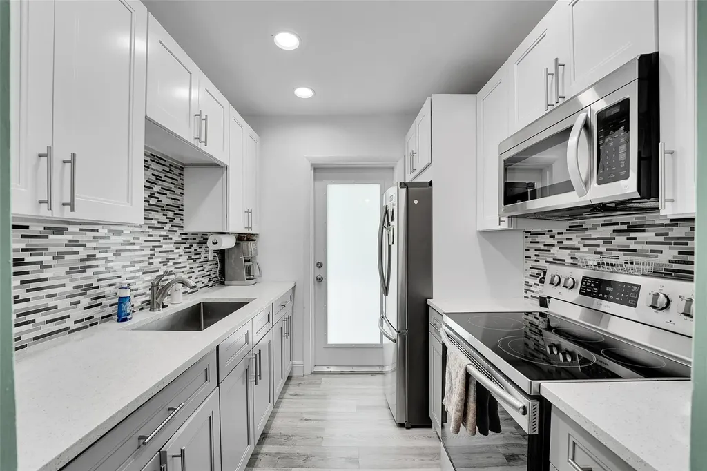931 SE 9 Pompano Beach FL 33060