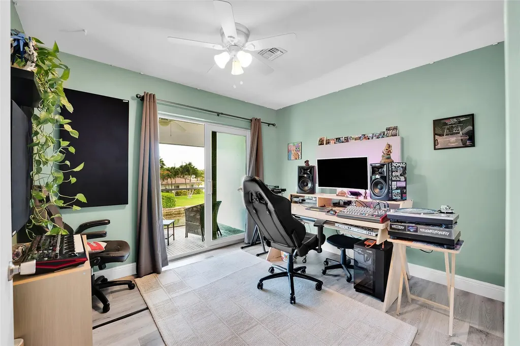 931 SE 9 Pompano Beach FL 33060