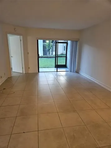 5583 Courtyard Drive Margate FL 33063