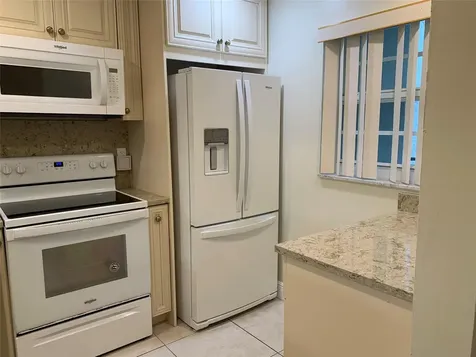 9460 Poinciana Place Davie FL 33324