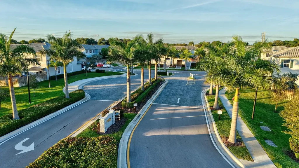 4668 NW 120th Way Coral Springs FL 33076