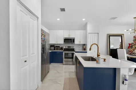 4668 NW 120th Way Coral Springs FL 33076