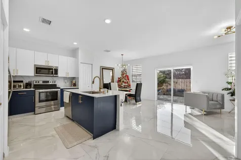4668 NW 120th Way Coral Springs FL 33076