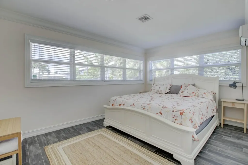 1920 Waters Edge Pompano Beach FL 33062