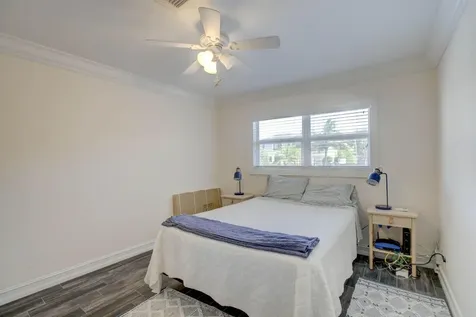 1920 Waters Edge Pompano Beach FL 33062