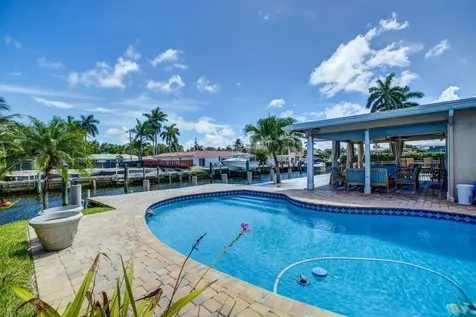 1920 Waters Edge Pompano Beach FL 33062