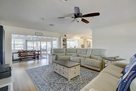 1920 Waters Edge Pompano Beach FL 33062