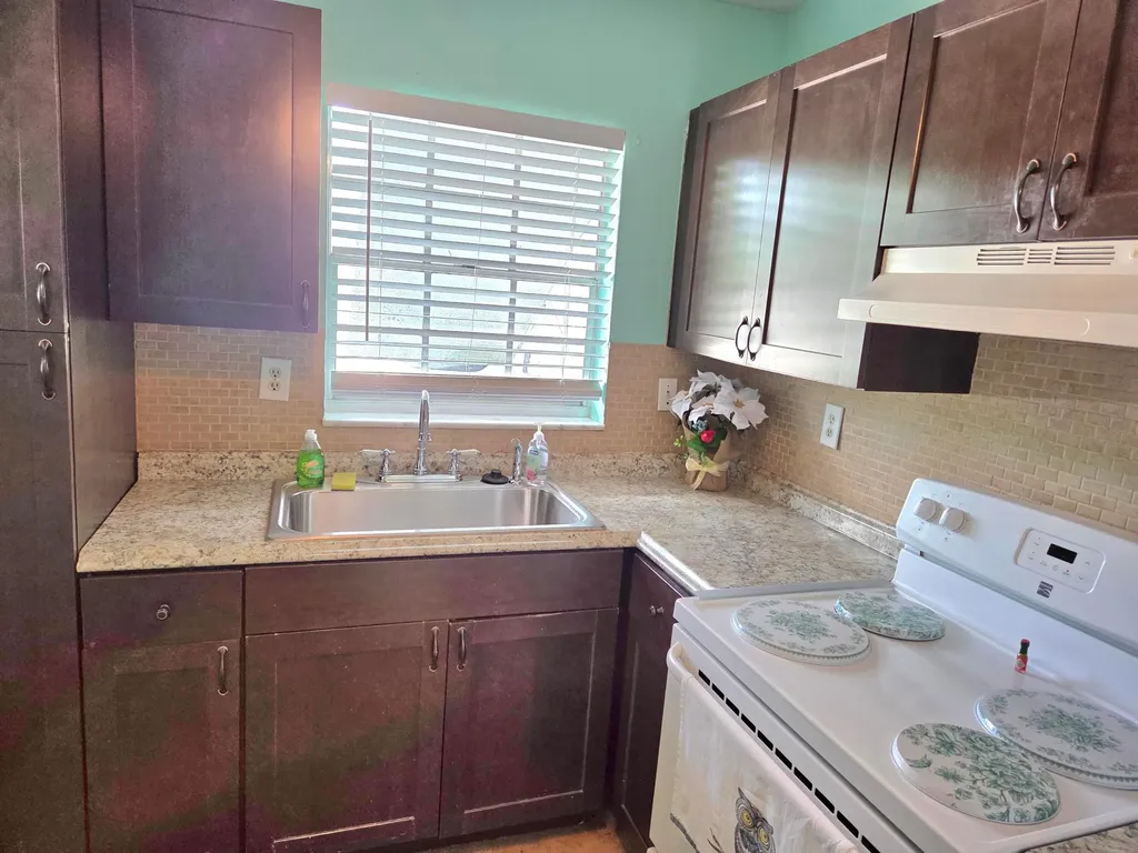 1971 SE 5th Court Pompano Beach FL 33060