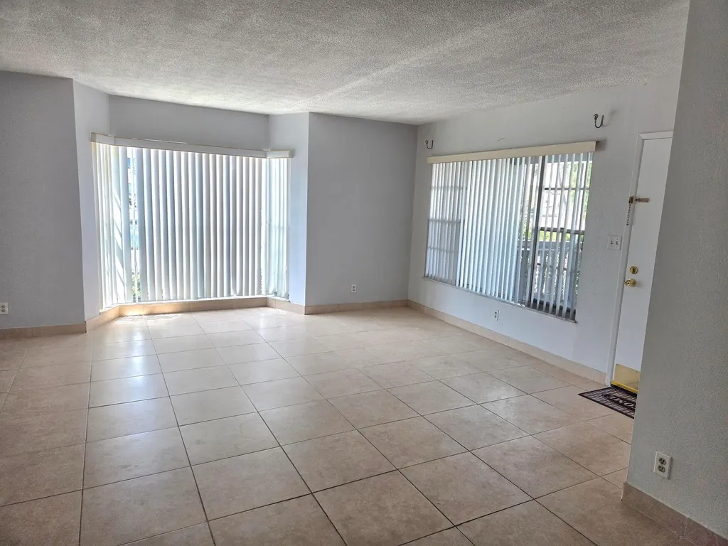 1971 SE 5th Court Pompano Beach FL 33060