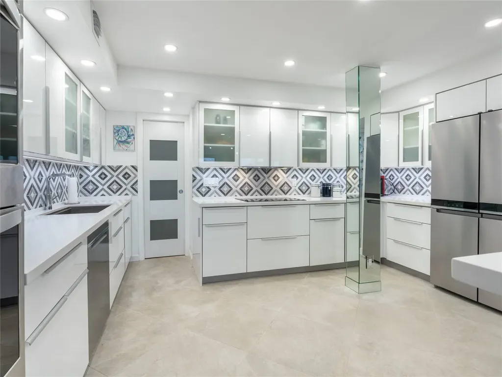 2850 N Palm Aire Drive Pompano Beach FL 33069