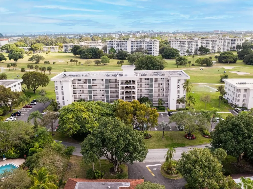 2850 N Palm Aire Drive Pompano Beach FL 33069