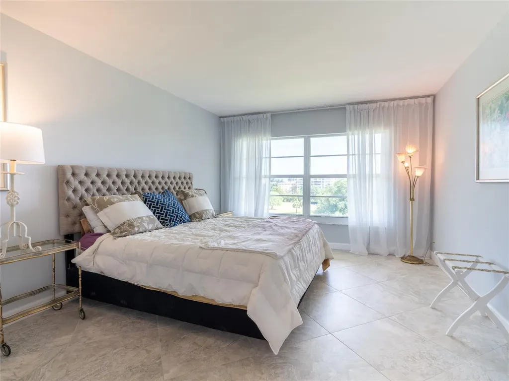 2850 N Palm Aire Drive Pompano Beach FL 33069