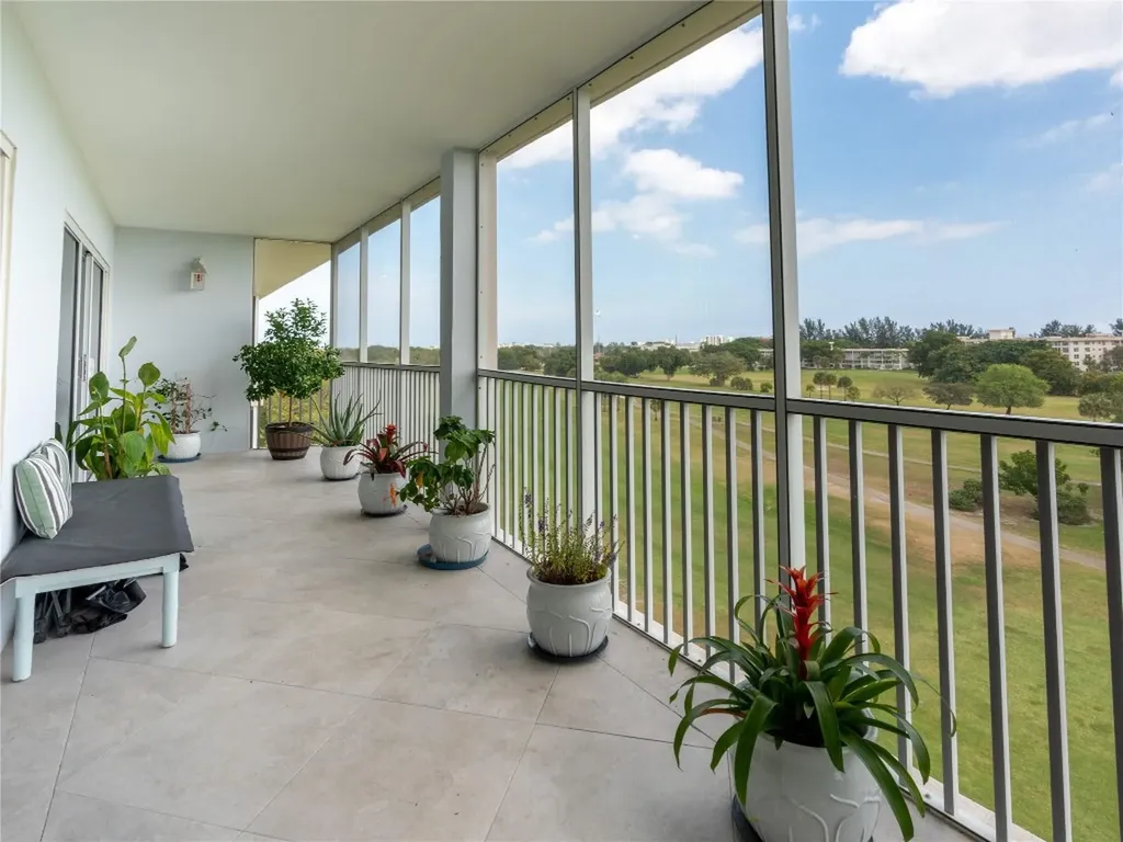 2850 N Palm Aire Drive Pompano Beach FL 33069