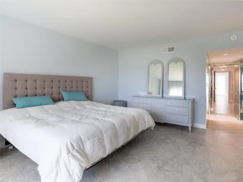 2850 N Palm Aire Drive Pompano Beach FL 33069