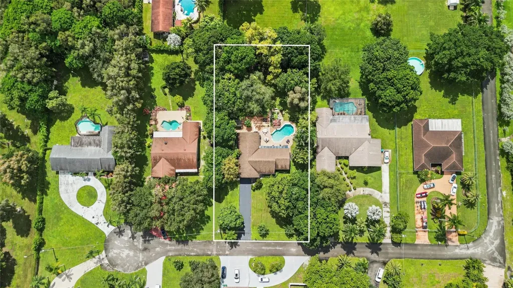 9700 NW 28th Street Hollywood FL 33024