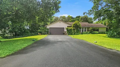 9700 NW 28th Street Hollywood FL 33024