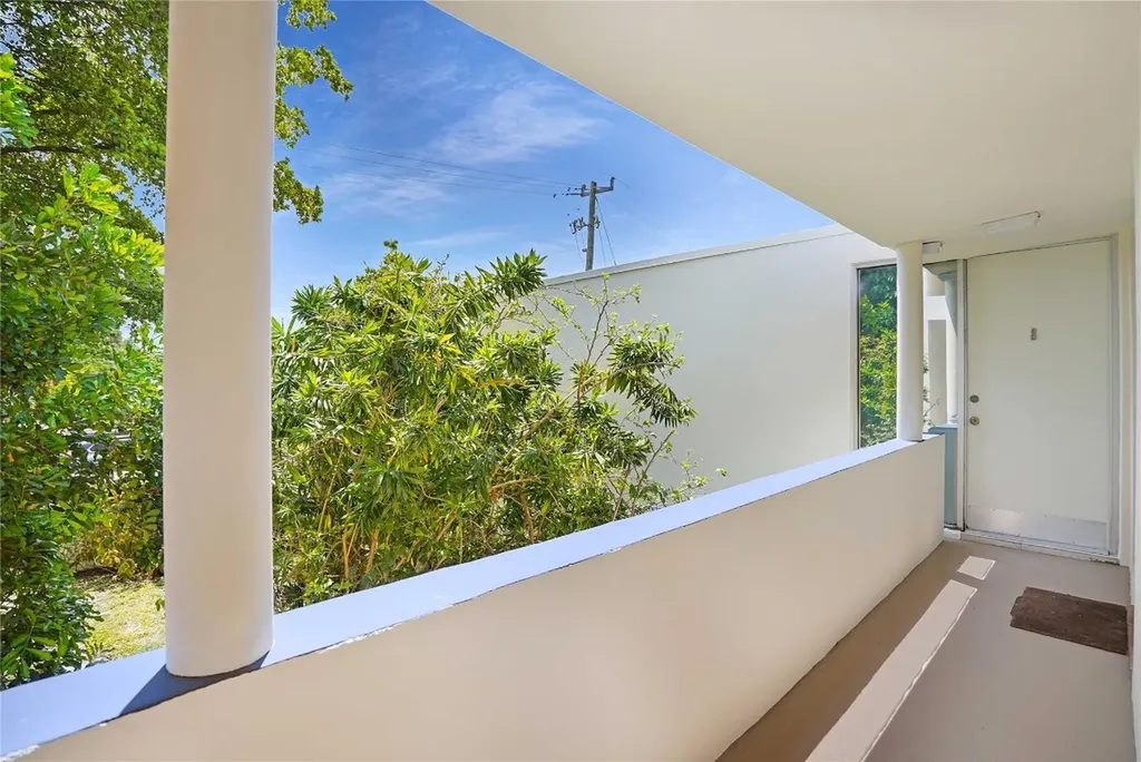 100 SE 21st Street Fort Lauderdale FL 33316