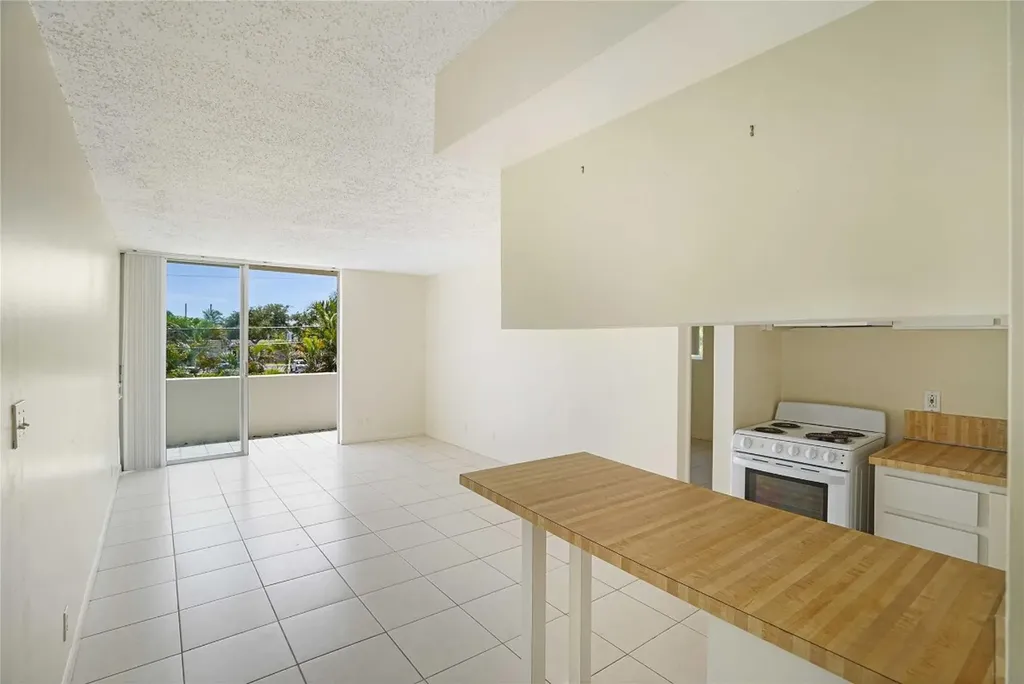 100 SE 21st Street Fort Lauderdale FL 33316