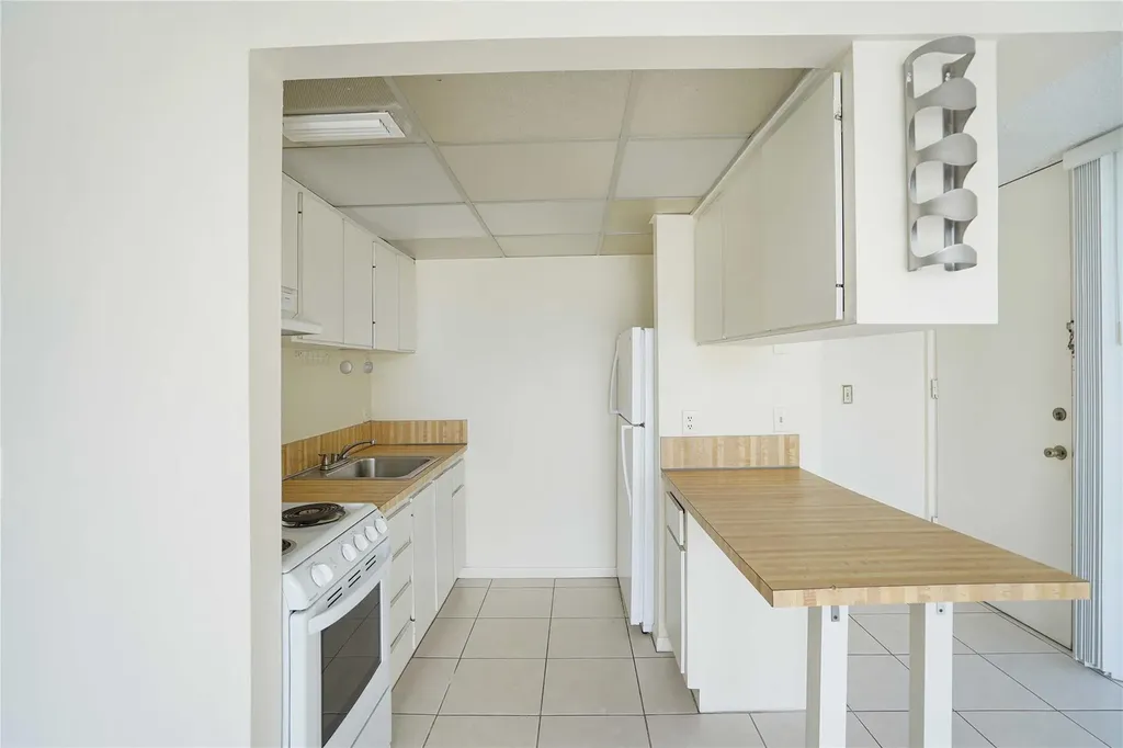 100 SE 21st Street Fort Lauderdale FL 33316