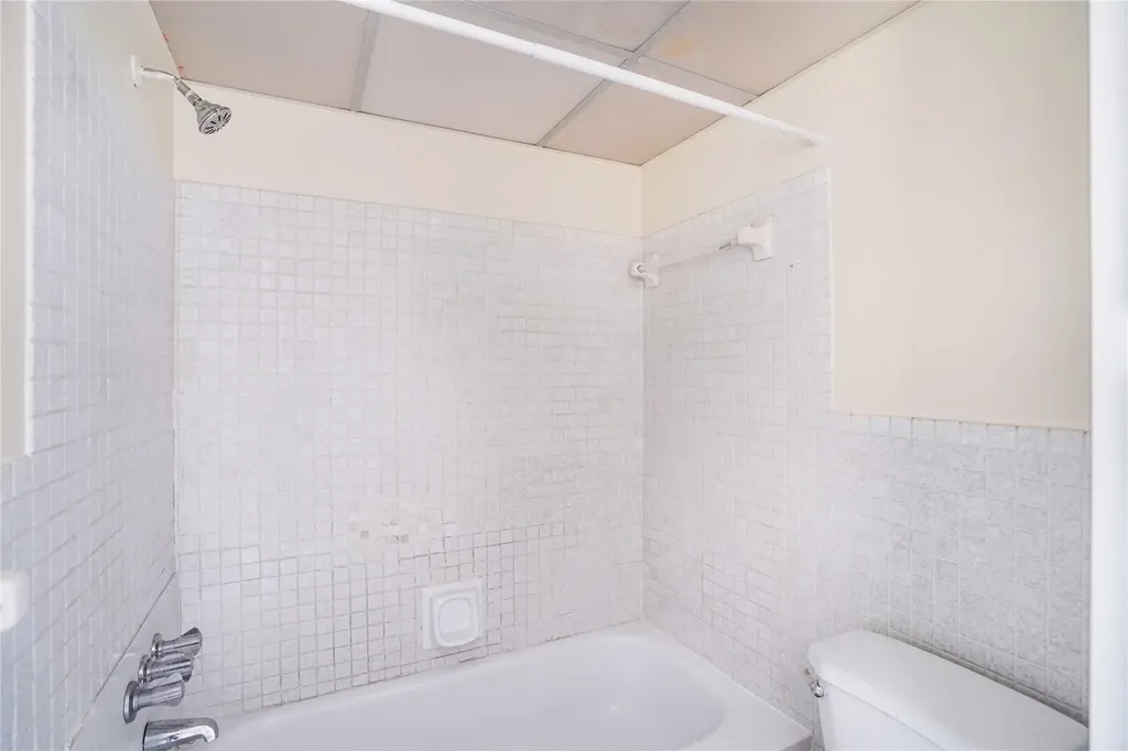 100 SE 21st Street Fort Lauderdale FL 33316