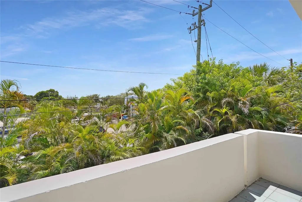 100 SE 21st Street Fort Lauderdale FL 33316