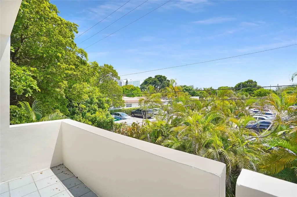 100 SE 21st Street Fort Lauderdale FL 33316
