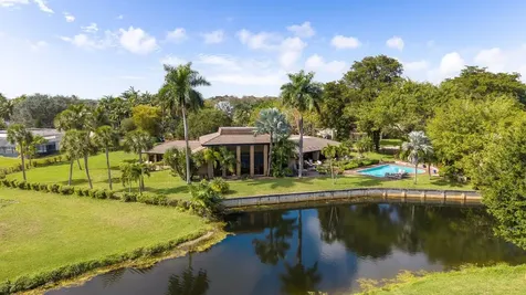 5300 White Oak Lane Tamarac FL 33319