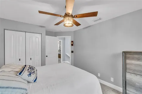 847 NW 127th Avenue Coral Springs FL 33071