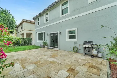 847 NW 127th Avenue Coral Springs FL 33071