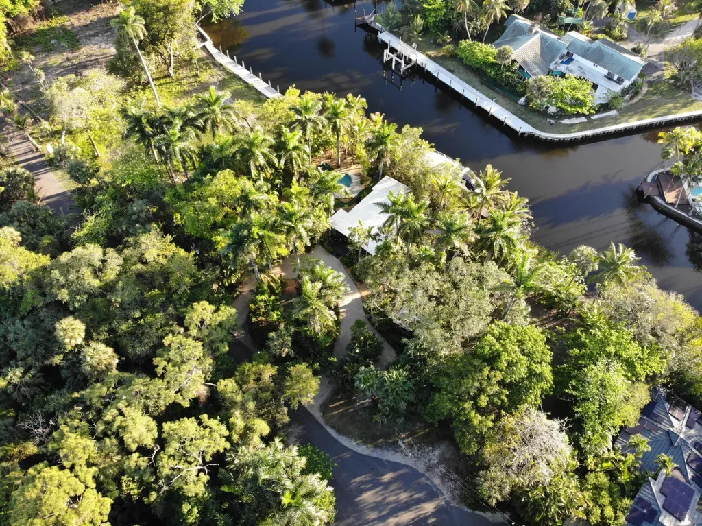 281 Kennelworth Place Fort Lauderdale FL 33312