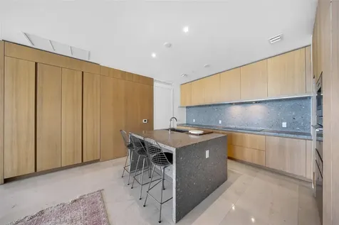 8701 Collins Avenue Miami Beach FL 33154