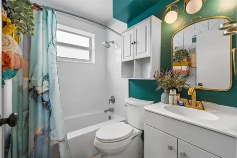 6351 Moseley Street Hollywood FL 33024
