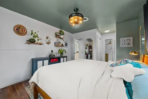 6351 Moseley Street Hollywood FL 33024