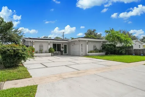 6351 Moseley Street Hollywood FL 33024