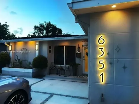 6351 Moseley Street Hollywood FL 33024