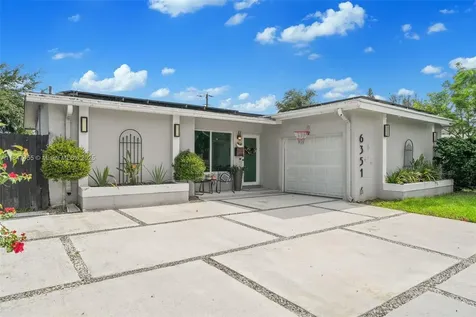 6351 Moseley Street Hollywood FL 33024