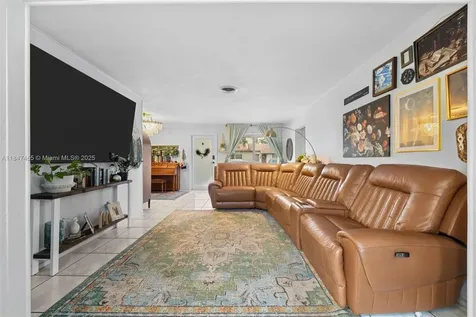 6351 Moseley Street Hollywood FL 33024