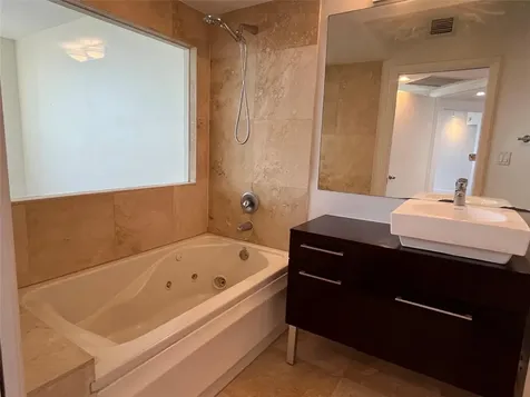 1330 West Avenue Miami Beach FL 33139