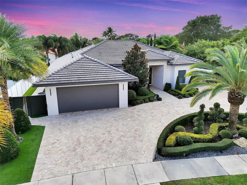 Boca Raton FL, 740 SW 18th Street