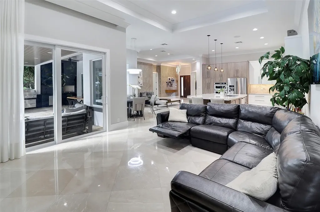 740 SW 18th Street Boca Raton FL 33486