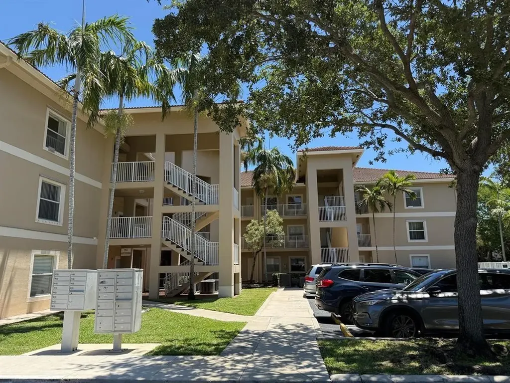 2941 Riverside Drive Coral Springs FL 33065