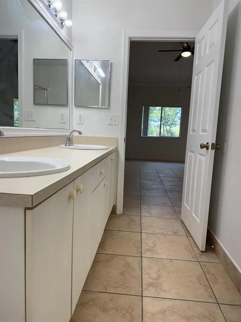 2941 Riverside Drive Coral Springs FL 33065