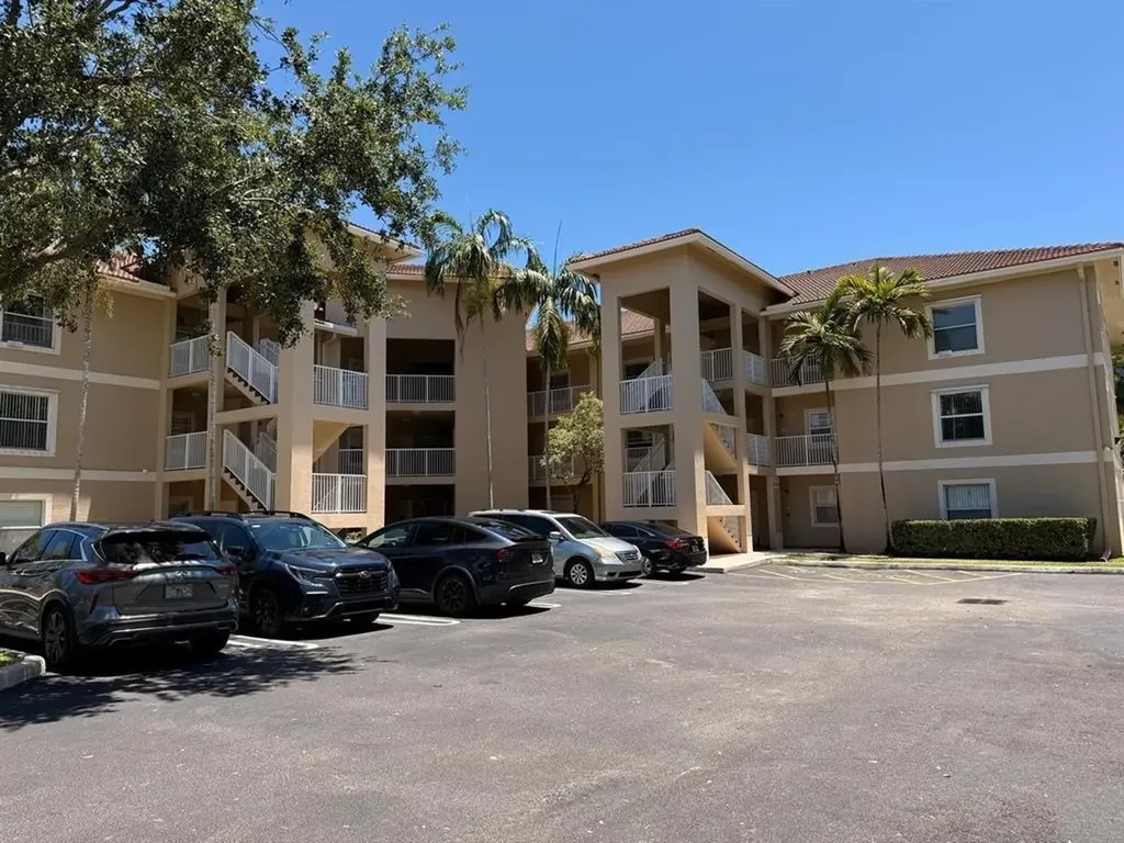 2941 Riverside Drive Coral Springs FL 33065