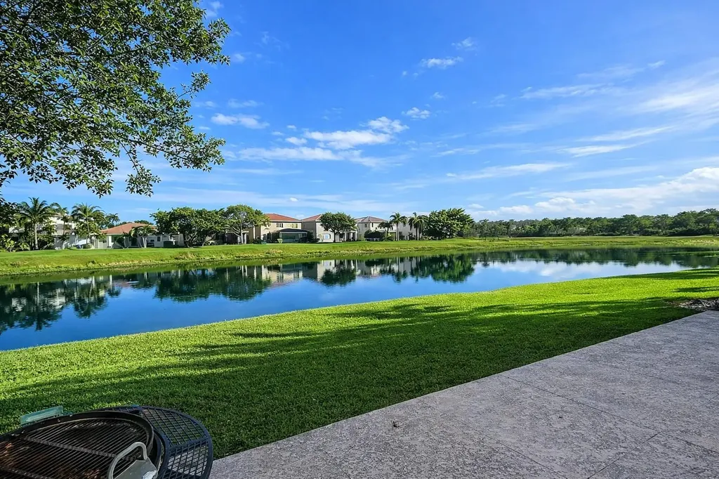 1381 Beacon Circle Wellington FL 33414