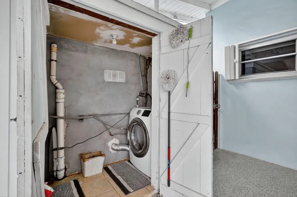 9471 Jamaica Drive Cutler Bay FL 33189
