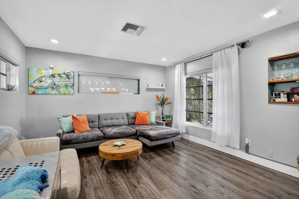 9471 Jamaica Drive Cutler Bay FL 33189