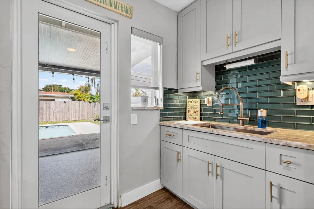 9471 Jamaica Drive Cutler Bay FL 33189