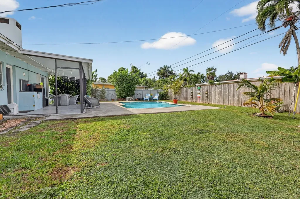 9471 Jamaica Drive Cutler Bay FL 33189